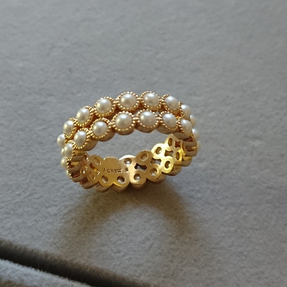 Elegant faux Pearl bezel Gold tone Ring size 8 - Picture 10 of 10